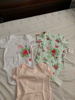 Baby girl onesies set (0-3m)