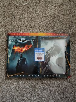 The Dark Knight: Wide Screen Collector's Edition (With 2-in-1 DC Comic Book and Two-Face Replica Collector Coin)