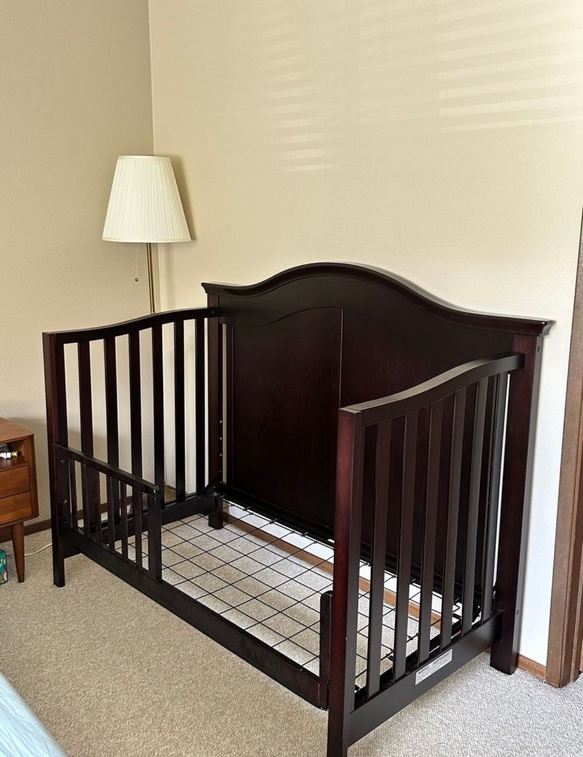 Size Bed Meadow In Crib DaVinci Meadow 4-in-1 Convertible Crib