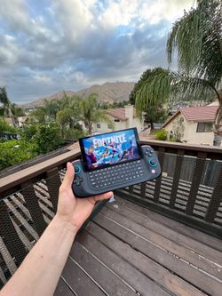 Antec Core HS Handheld Gaming PC AMD Ryzen 7 8840u