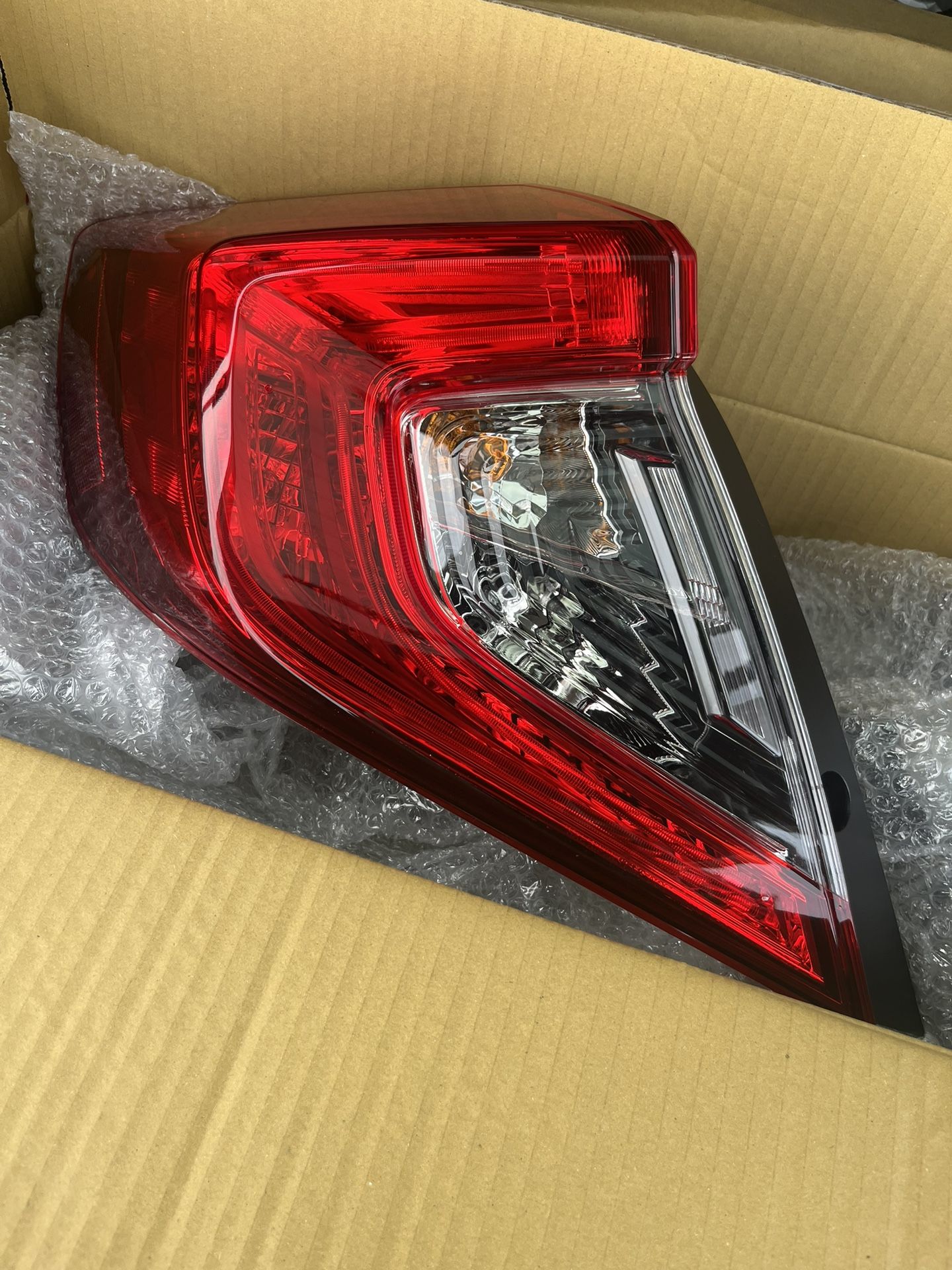 16-21 Honda Civic Tail Light 
