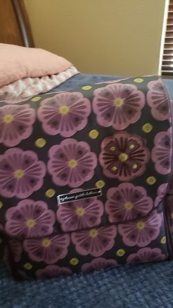 Petunia pickle bottom