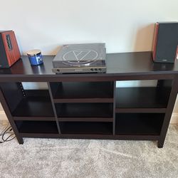 Reached Player / Tv Stand 