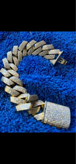 Cuban link gold