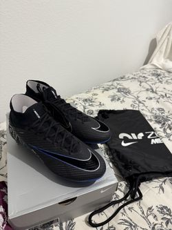 Nike Mercurial Superply 9 Elite.