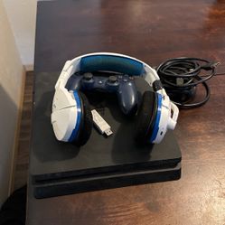 PS4 With Headset And Controller