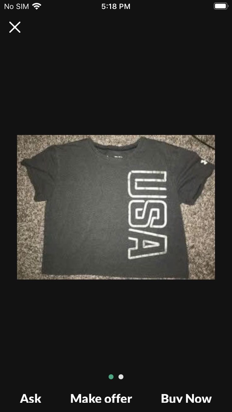 Girl’s Under Armour T-shirt.