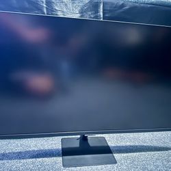 4k 32” Samsung Smart Monitor
