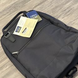 Signature Commuter Backpack - Open Story™