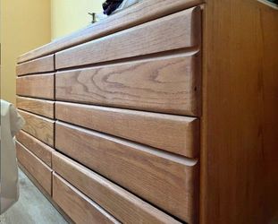 Solid Oak 6-Drawer Dresser