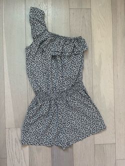Timing Floral One-Shoulder Romper