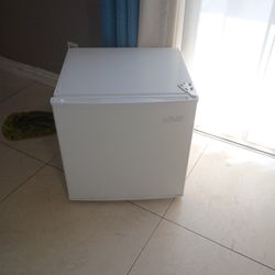 mini freezer 30.00
