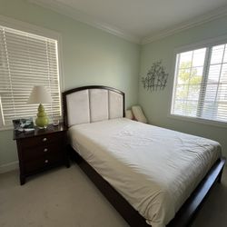 Solid Wood Furniture Set, Queen Size Bed With Head Board, Dresser With Mirror. Night Stand