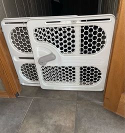 Safety 1st Baby Gate