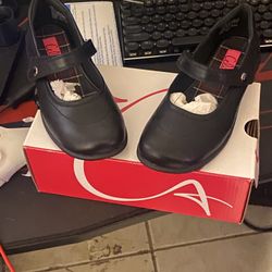 Girl School Shoe