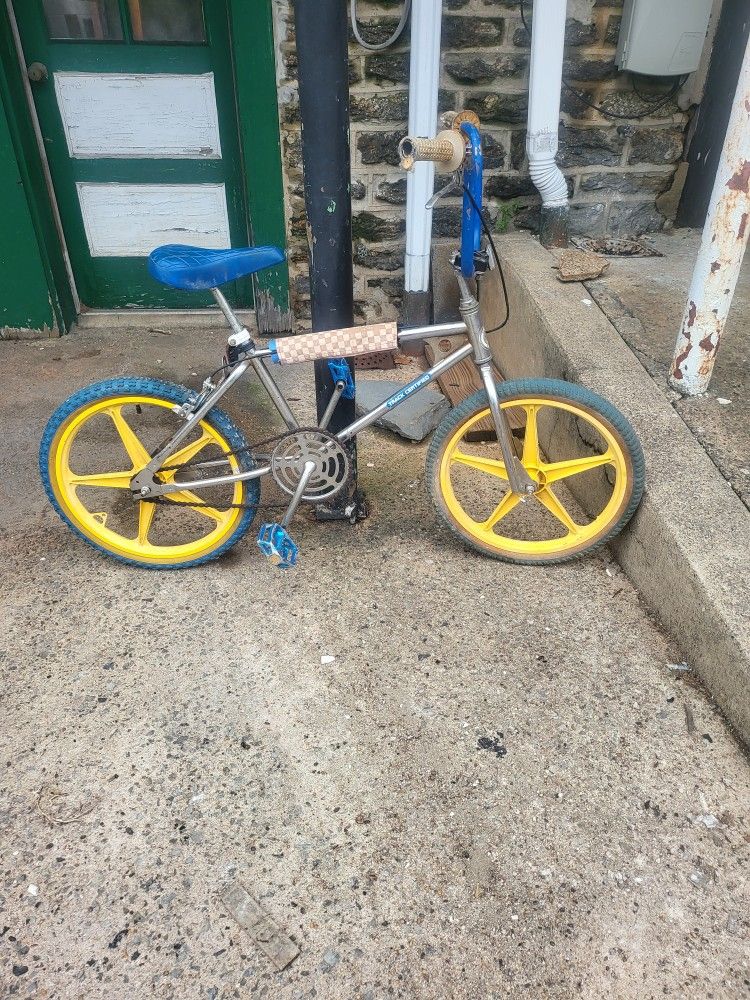 Vintage FLYING O TRACK CERTIFIED BMX