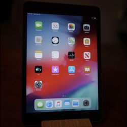 Apple iPad Mini 2 16GB PERFECT Condition Open To Reasonable Offers