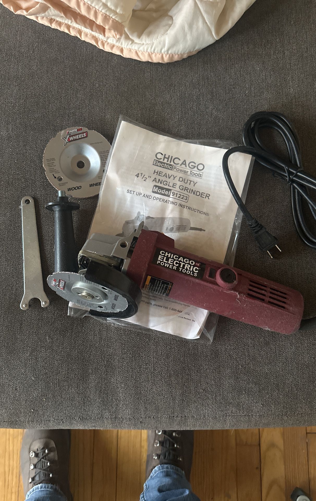 Chicago Heavy Duty Angle Grinder