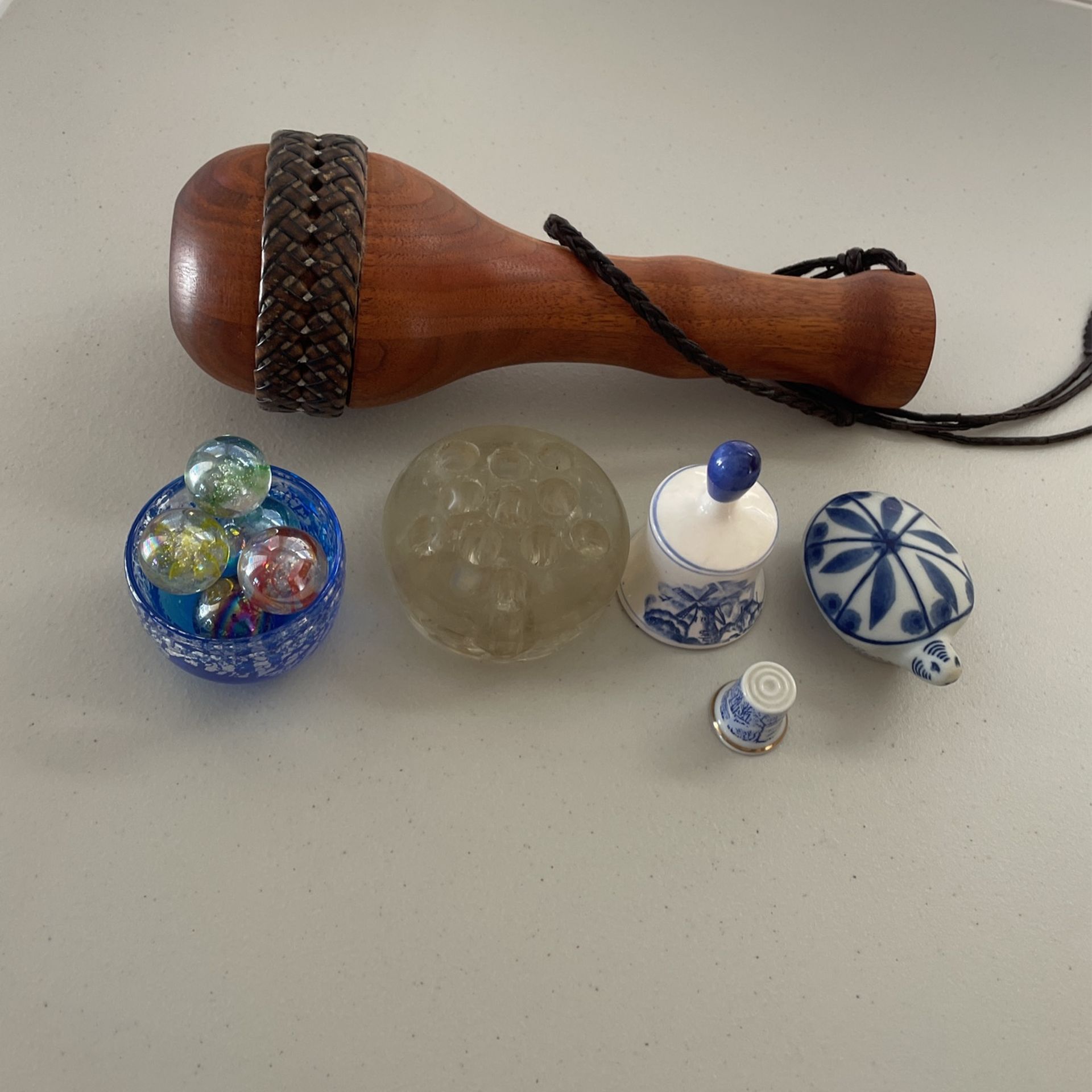 Marbles / Floral Frog/ Dutch porcelain