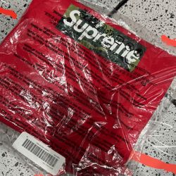 SUPREME BOX LOGO 