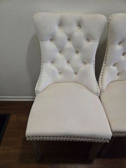BEAUTIFUL SET OF 4 DINING CHAIRS