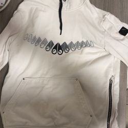 Moose Knuckles Sweater