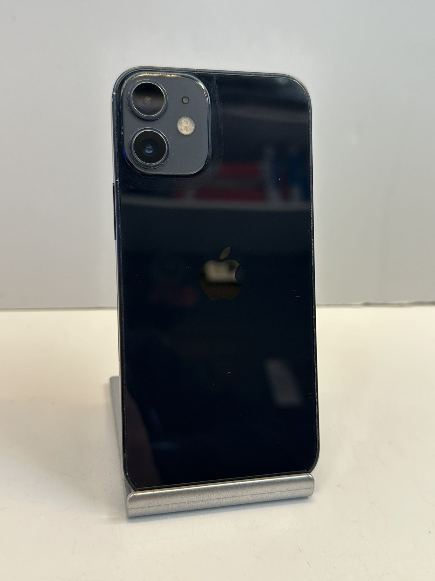 Apple iPhone 12 MINI 64gb. ( Fully Unlocked Device )