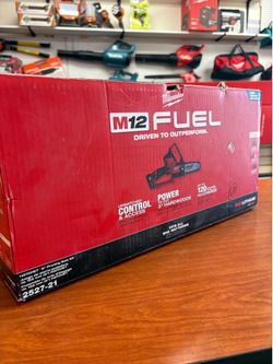 Milwaukee new hatchet M12 fuel battery and charger