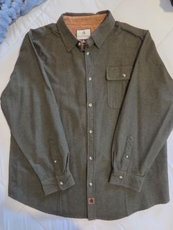 Legendary Whitetails Men’s XL Long Sleeve Button-Up Shirt