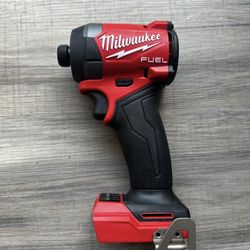 Milwaukee Impact with Free 3.0 Battery 