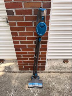 LIKE NEW! SHARK ROCKET VACUUM