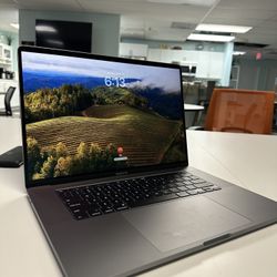 2019 16” MacBook Pro. 1 Year Warranty!
