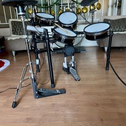 🎵 Roland Electronic Drum Set – Professional Grade V-Drums Kit – Excellent Condition!