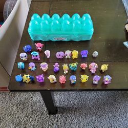 28 Hatchimals