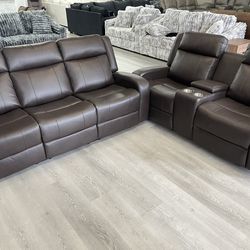 BROWN LEATHER RECLINER SET