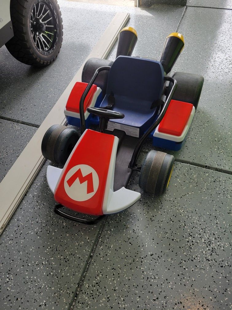 Super Mario Kart Deluxe Kids Ride On 2