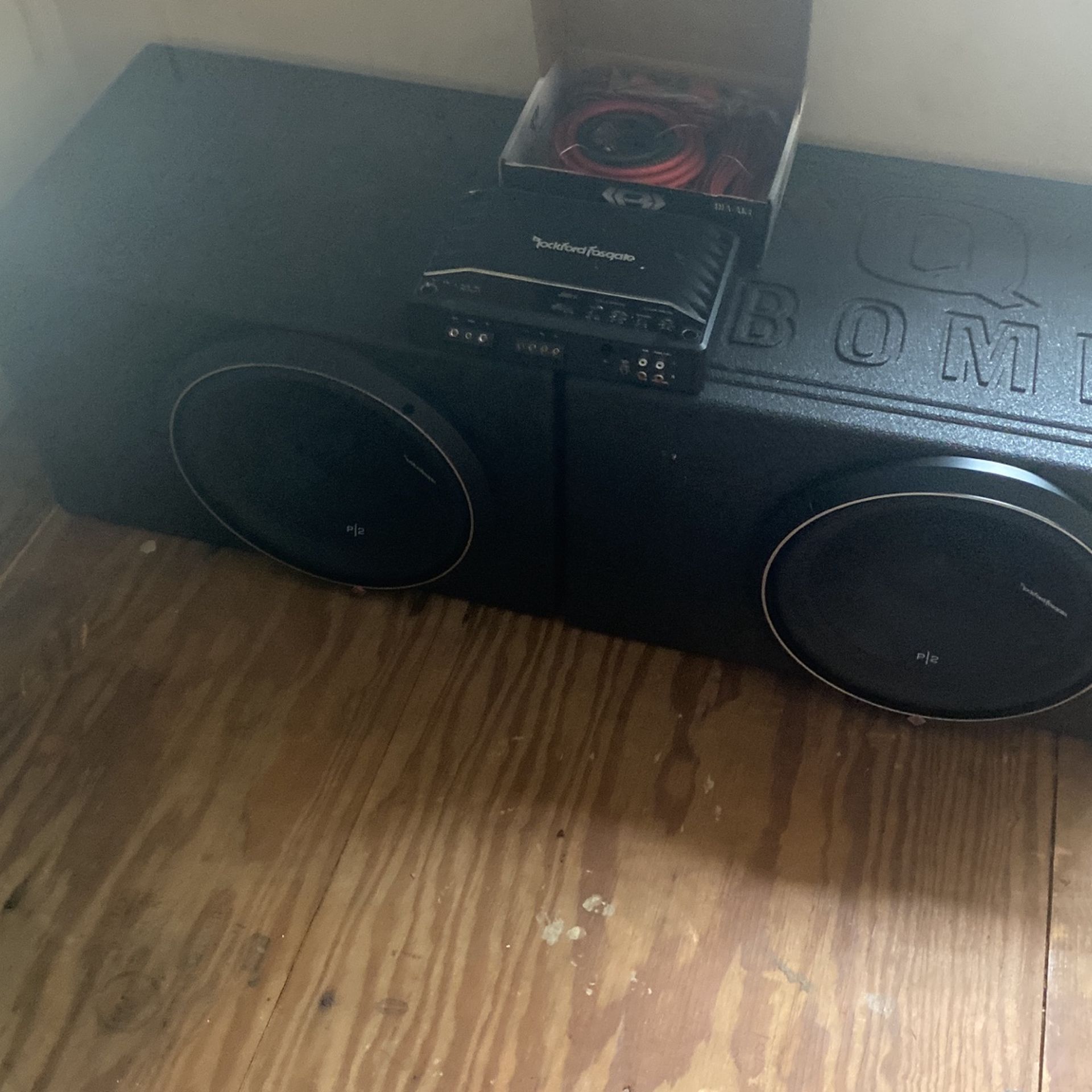 Rockford Fosgate P2 12,s With qbox And 1500 Watt 750 Rms Rockford Fosgate Amp.$650