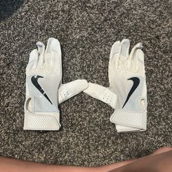 Nike Women’s Batting Gloves – Size Small, White/Grey