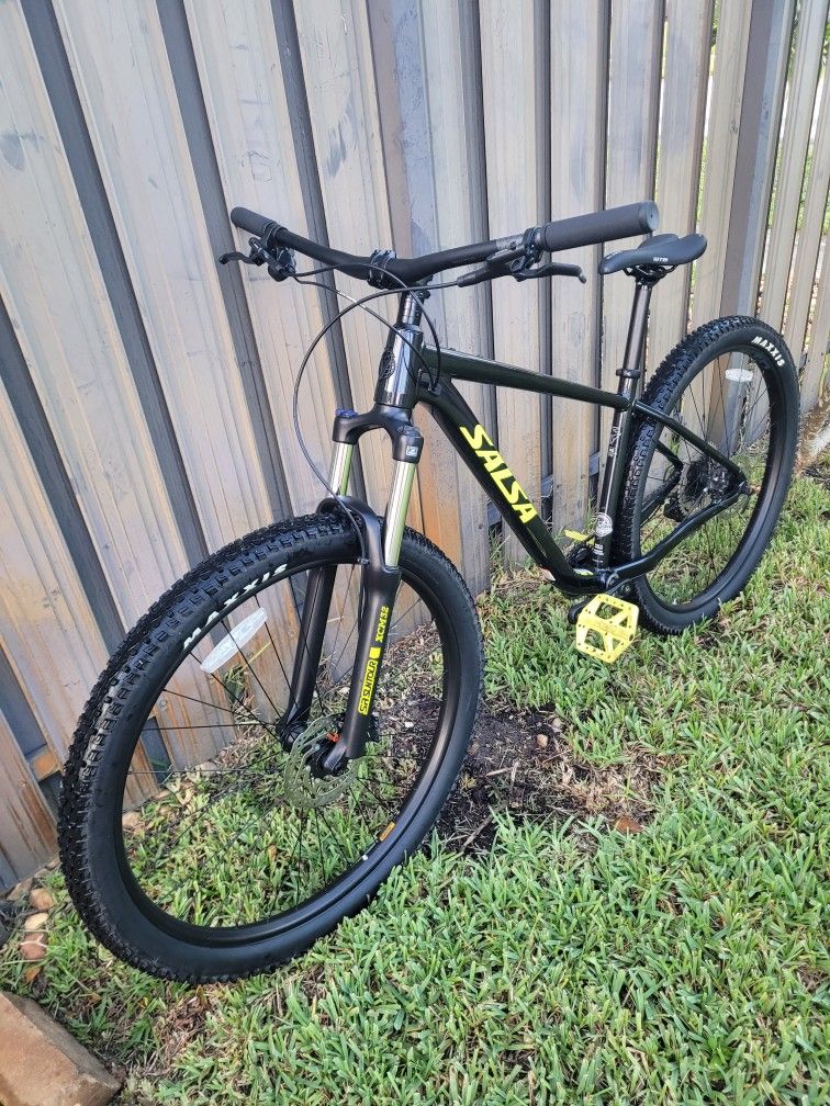  2025 29 Salsa RangeFinder Mountain Bike