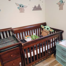 Baby Crib With Changing Table.