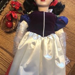 Vintage New in Box Snow White Marie Osmond Porcelain Doll 18”