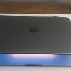 Apple MacBook Pro 14inch - Like New - Apple Warranty Still - Bakersfield 