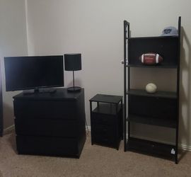 🔥Boys Room Set – TV, Dresser, Nightstand, Bookshelf & Lamp – $195 OBO🔥