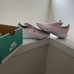 Pink Nike Size 7