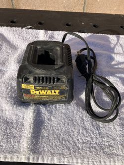 DeWALT  Battery Charger