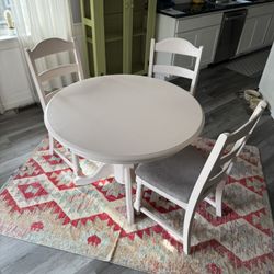 Kitchen Table Set & 4 Chairs