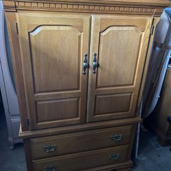 Vaughan Bassett Media Armoire 