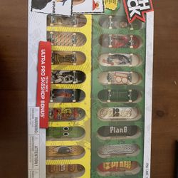 Tech Deck Set Of 20 Boards Brand New 