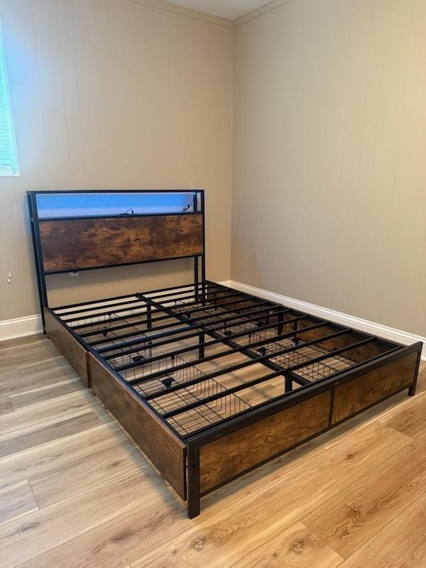 Full Size Bed Frame With 4 Storage Drawers