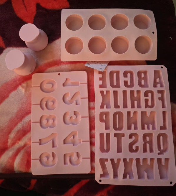 Silicone Treat Molds